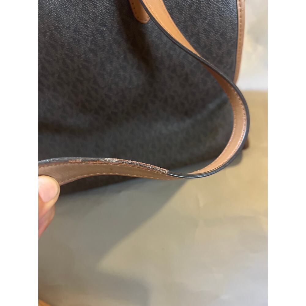 MICHAEL Michael Kors Darien Medium Logo Tote - Picture 9 of 12